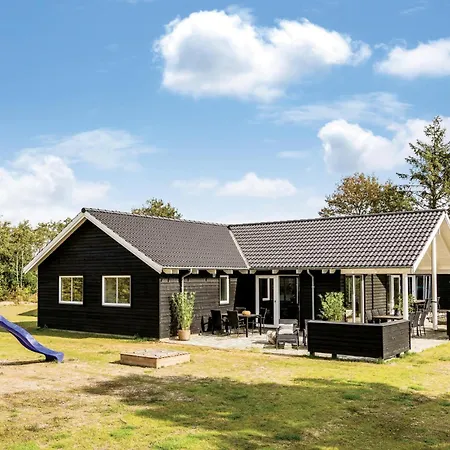 Stunning In Henne With Indoor Swimming Pool Holiday home Henne Strand
